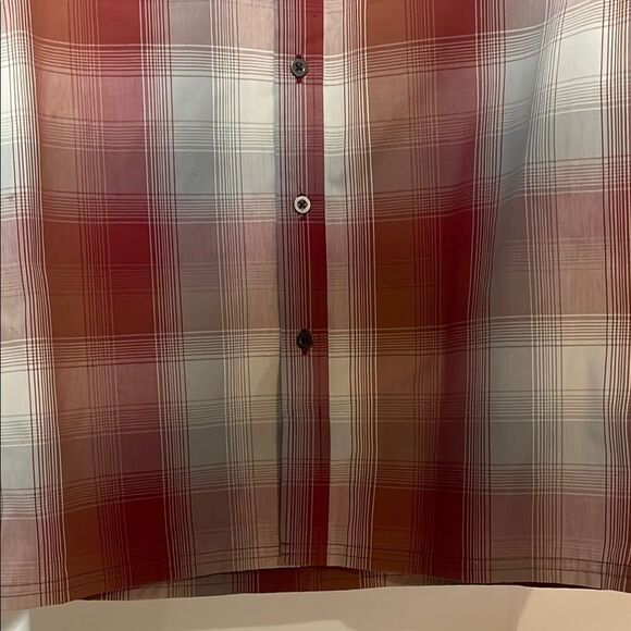 Red and White Casual Button Down Shirt with Plaid Pattern - Picture 4 of 9